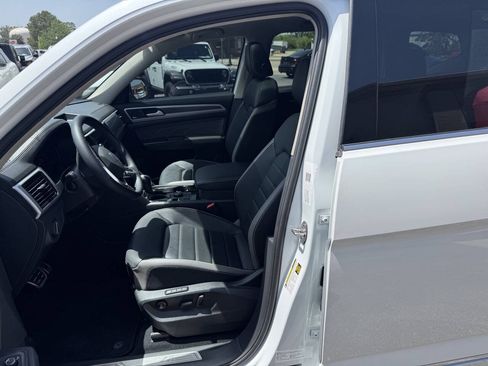 Used 2023 Volkswagen Atlas SEL Premium AWD/4WD image 8