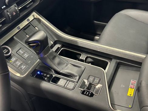 Used 2024 Lexus GX 550 image 38