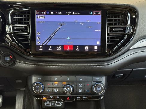 Used 2022 Dodge Durango GT image 12