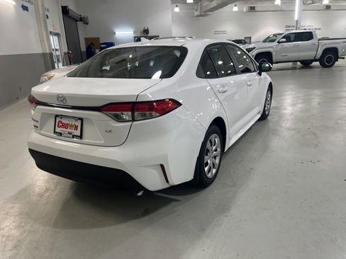 Used 2026 Toyota Corolla LE image 9