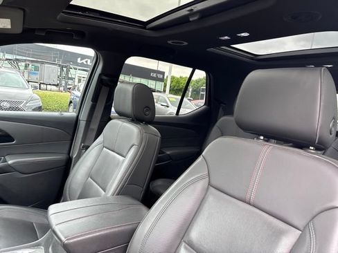 Used 2023 Chevrolet Traverse RS AWD/4WD image 10