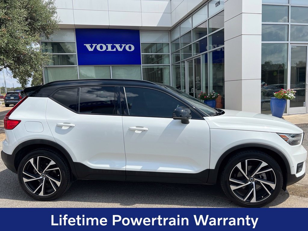 Certified 2022 Volvo XC40 T5 R-Design w/ Advanced Package AWD/4WD image 8