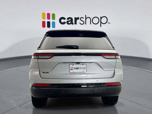 Used 2023 Jeep Grand Cherokee Altitude image 4