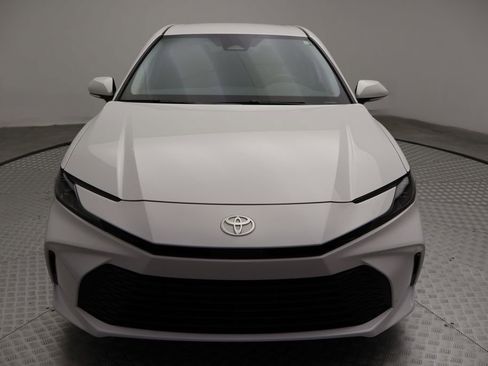Certified 2025 Toyota Camry LE FWD image 5