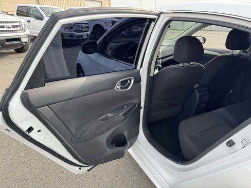 Used 2013 Nissan Sentra SR w/ Driver Pkg image 21