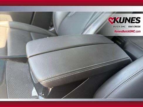 Used 2024 Buick Envision Preferred AWD/4WD image 30