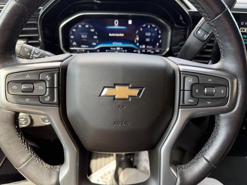 Used 2022 Chevrolet Silverado 1500 LT AWD/4WD image 20