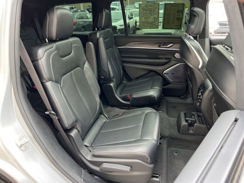 Certified 2021 Jeep Grand Cherokee L Overland w/ Luxury Tech Group IV AWD/4WD image 27