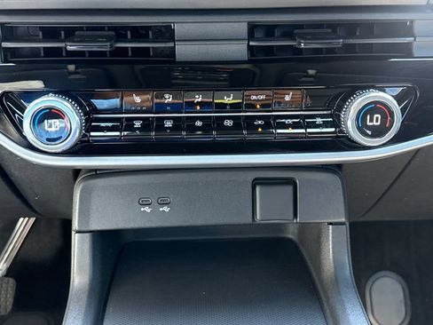 Used 2024 Honda Prologue Touring image 24