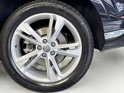 Used 2020 Audi Q3 2.0T Premium w/ Convenience Package image 29