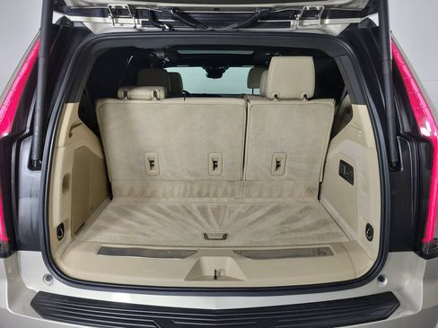 Used 2021 Cadillac Escalade Premium Luxury w/ Performance Package RWD image 7