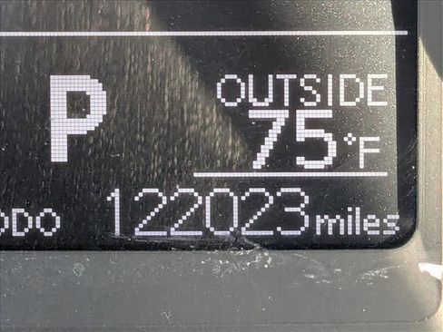 Used 2017 Toyota Corolla LE FWD image 10