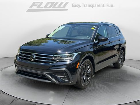 Used 2024 Volkswagen Tiguan SE AWD/4WD image 4