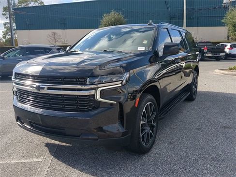 Used 2021 Chevrolet Suburban RST w/ Rear Media and Nav Package image 8