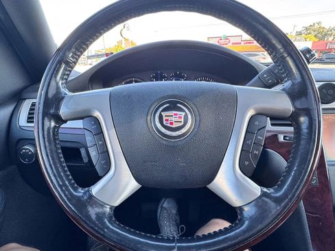 Used 2008 Cadillac Escalade ESV AWD image 10