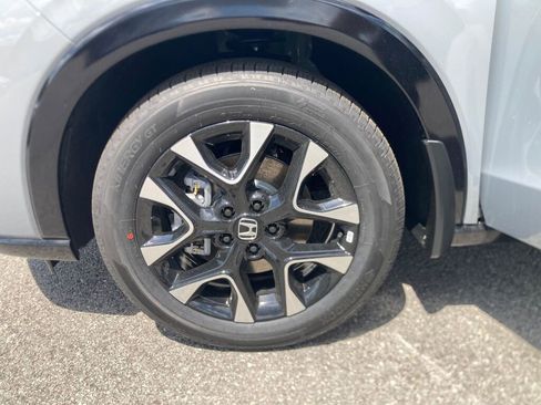 New 2026 Honda HR-V EX-L image 9
