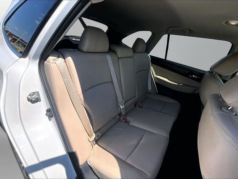 Used 2017 Subaru Outback 2.5i Limited AWD/4WD image 17