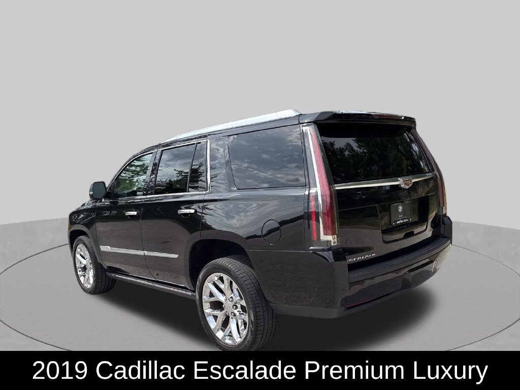 Used 2019 Cadillac Escalade Premium Luxury AWD/4WD image 3