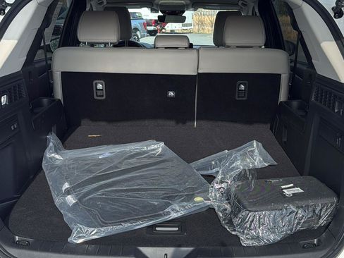 Certified 2025 MAZDA CX-70 3.3 Turbo w/ Premium Package image 23