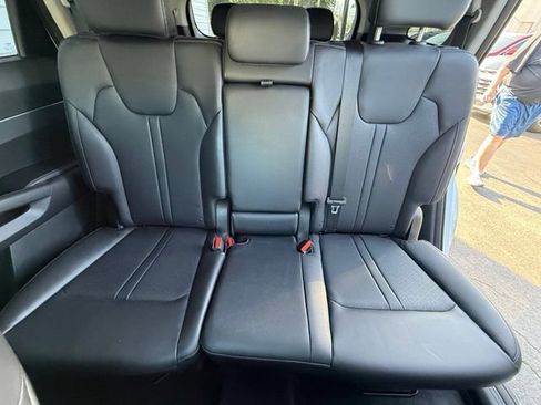Used 2023 Kia Sorento S w/ Panoramic Sunroof Package AWD/4WD image 18