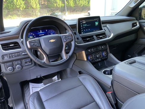 Used 2023 Chevrolet Suburban High Country w/ Premium Package RWD image 36
