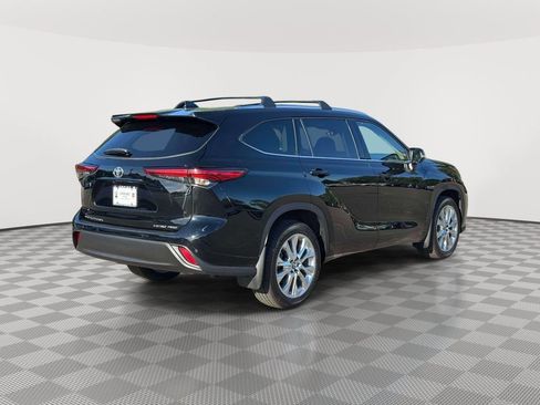 Used 2023 Toyota Highlander Limited AWD/4WD image 7