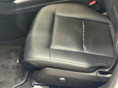 Used 2014 Mercedes-Benz E 350 4MATIC Sedan image 21