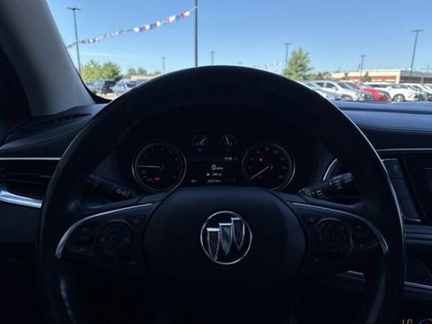 Used 2020 Buick Enclave Essence FWD image 19