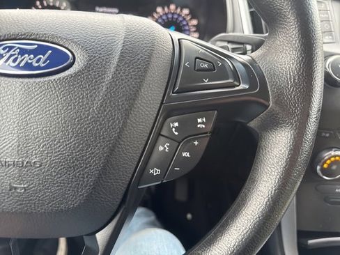 Used 2016 Ford Edge SE image 22