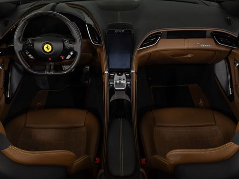 Used 2024 Ferrari Roma Spider image 23