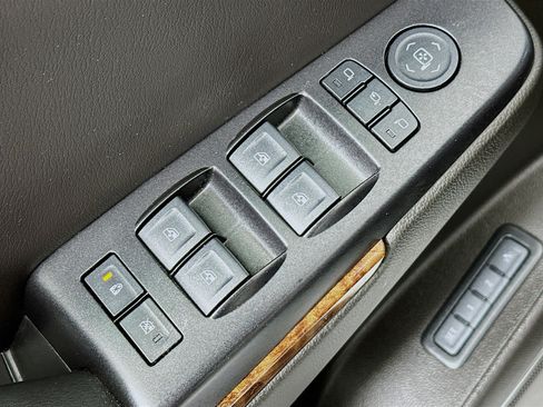 Used 2017 Chevrolet Tahoe Premier image 15