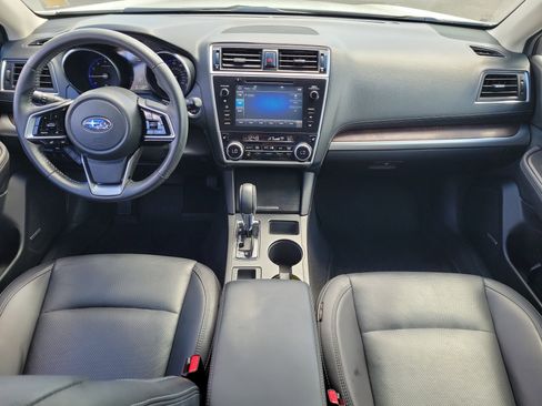 Used 2018 Subaru Outback 3.6R Limited image 16