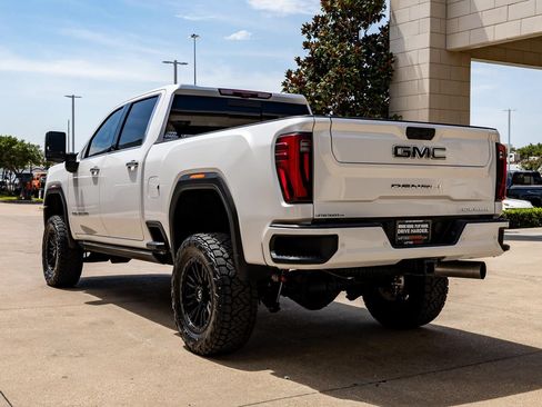 Used 2024 GMC Sierra 2500 Denali Ultimate AWD/4WD image 5