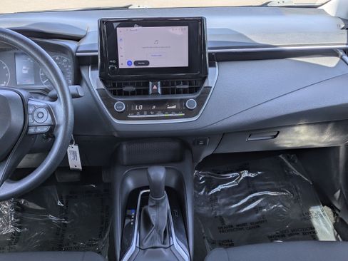 Used 2024 Toyota Corolla LE FWD image 15