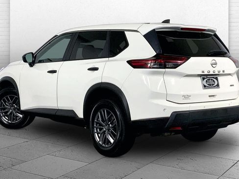 Used 2024 Nissan Rogue S AWD/4WD image 11