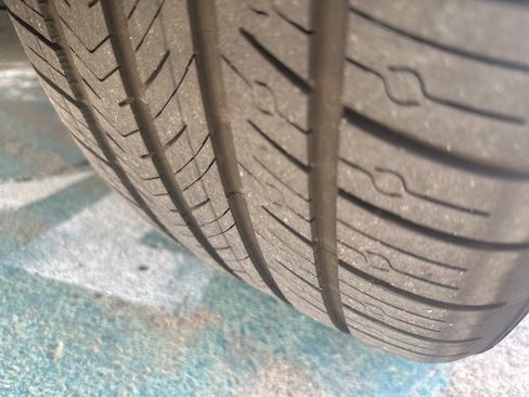 Used 2022 Tesla Model Y Performance image 10