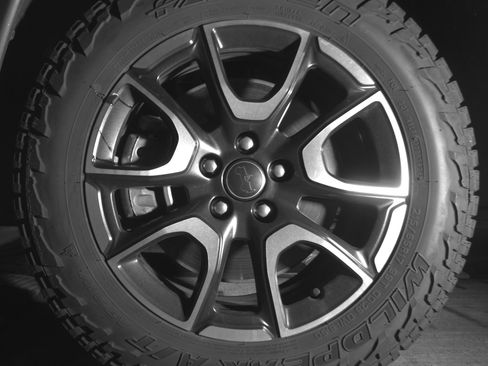 Used 2025 Jeep Compass Trailhawk image 12