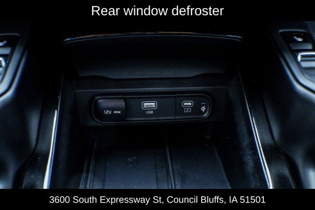 Used 2025 Kia Telluride EX w/ EX Captain's Chair Package AWD/4WD image 14