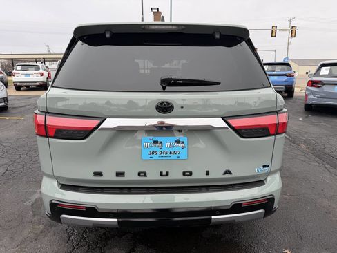 Used 2024 Toyota Sequoia Limited image 6