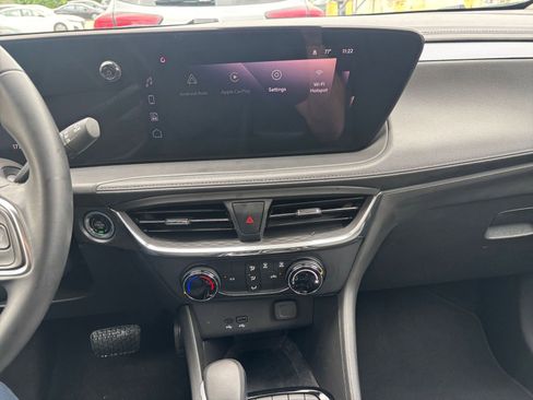 Used 2025 Buick Encore GX Preferred FWD image 17