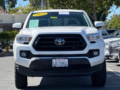 Used 2022 Toyota Tacoma SR AWD/4WD image 9