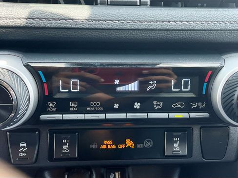 Used 2025 Toyota RAV4 XLE w/ Convenience Package AWD/4WD image 15