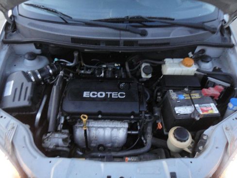 Used 2011 Chevrolet Aveo5 LT w/ Power and Convenience Package image 14