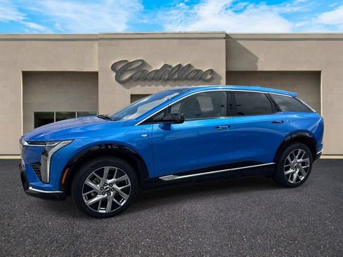 New 2025 Cadillac Optiq Luxury 2 AWD/4WD image 7