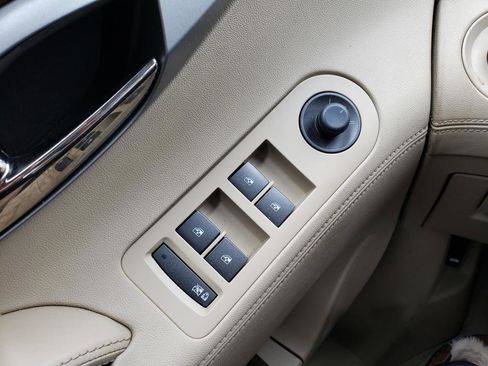 Used 2010 Buick LaCrosse CX FWD image 17
