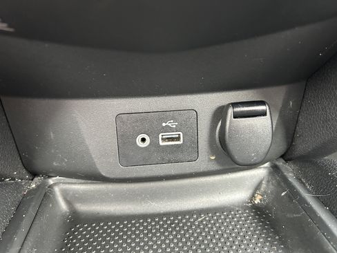 Used 2020 Nissan Rogue SV image 21