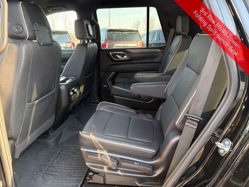 Used 2023 GMC Yukon SLT w/ SLT Luxury Package image 27