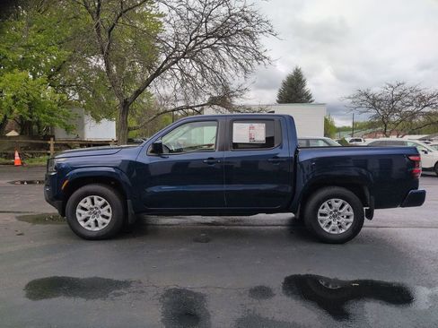 Used 2022 Nissan Frontier SV w/ Technology Package AWD/4WD image 8