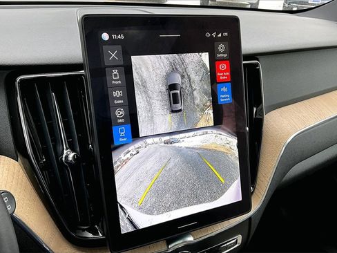 Used 2026 Volvo XC60 B5 Plus w/ Climate Package image 14