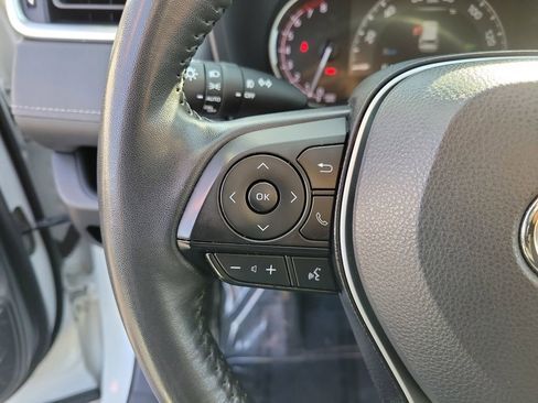 Used 2023 Toyota RAV4 XLE Premium image 25